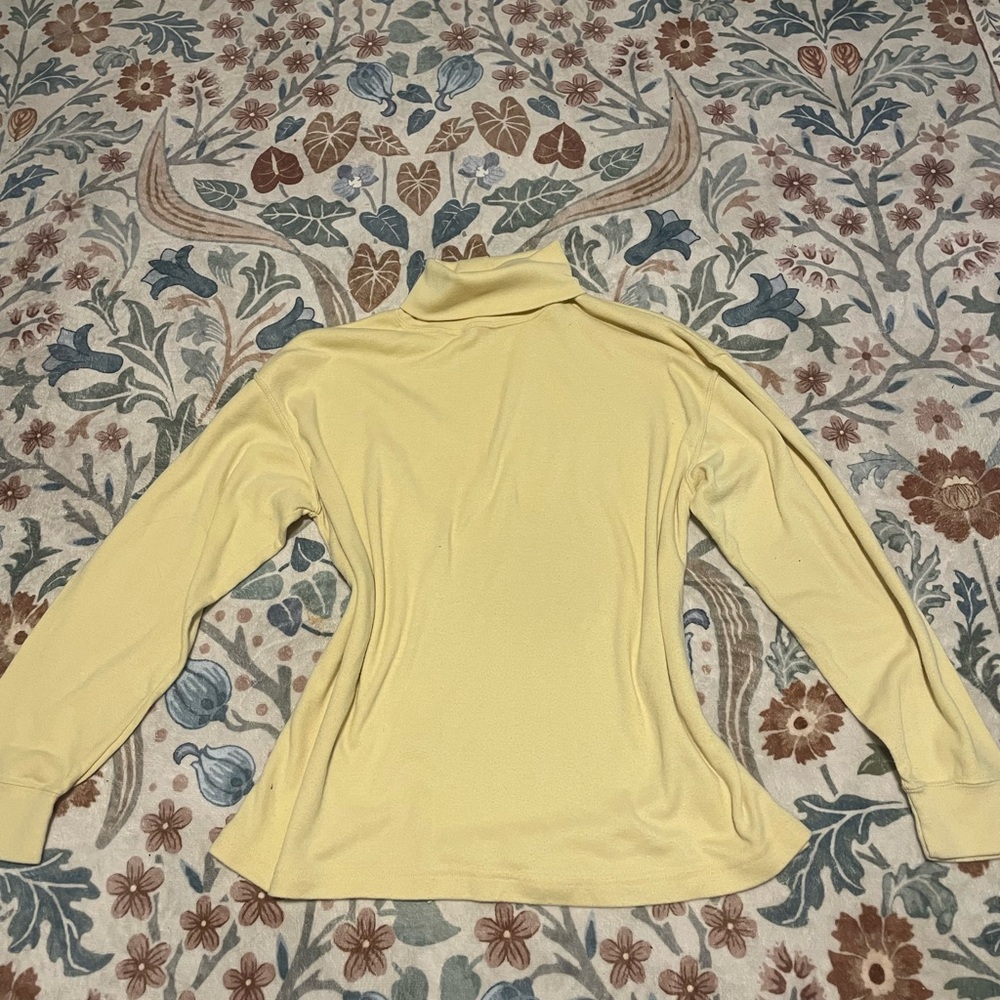 Chic Yellow Turtleneck Sweater